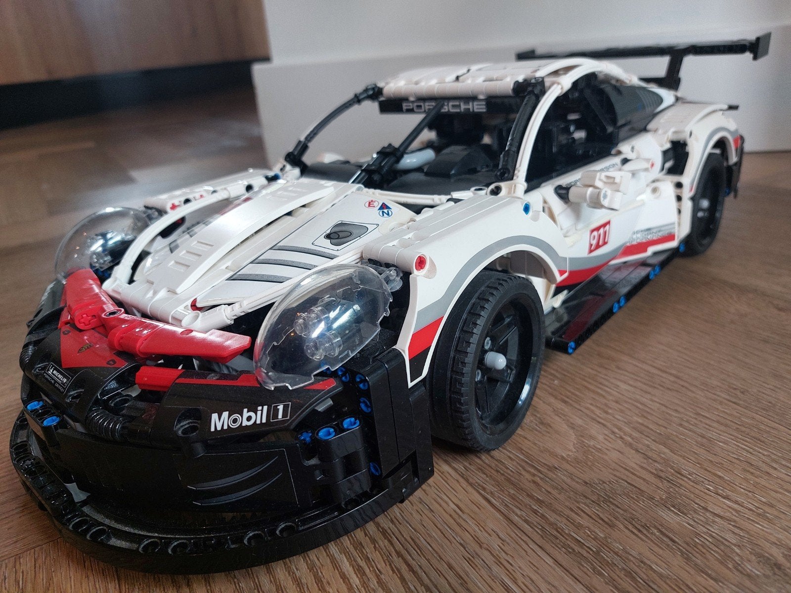 Foto 2 van LEGO TECHNIC Porsche 911 – set 42096