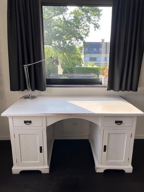 Charmant wit houten bureau, Met lades, Gebruikt, 150 cm, Hout