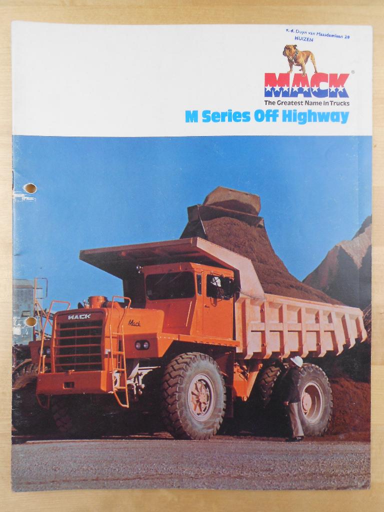 Mack M-Series Brochure 1984 – Dumptruck Dumper, Mack, Ophalen of Verzenden, Zo goed als nieuw, Overige merken