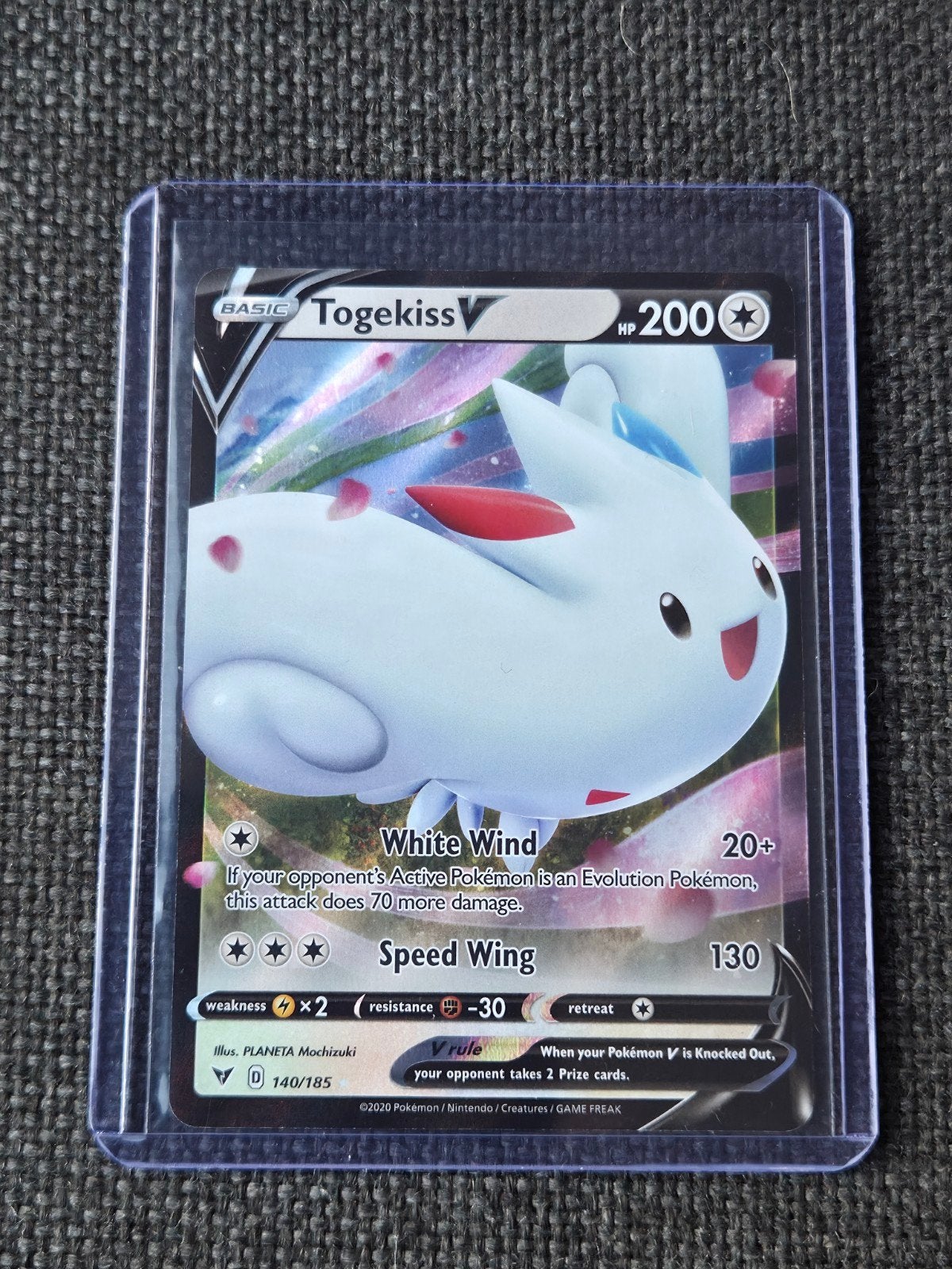 Pokémon kaart - Togekiss V - 140/185 - Vivid Voltage, Ophalen of Verzenden, Zo goed als nieuw, Losse kaart