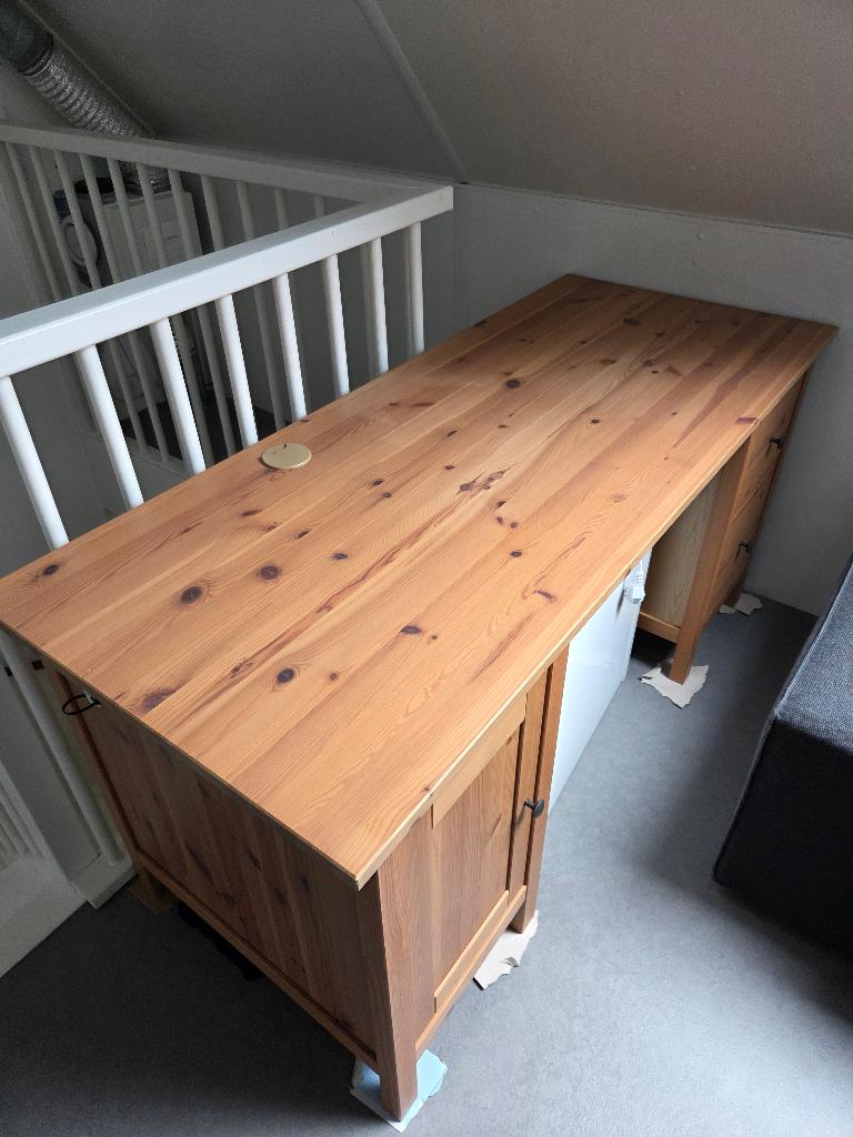 Hemnes bureau, Huis en Inrichting, Bureaus, Ophalen, 155 cm, Bruin, Zo goed als nieuw