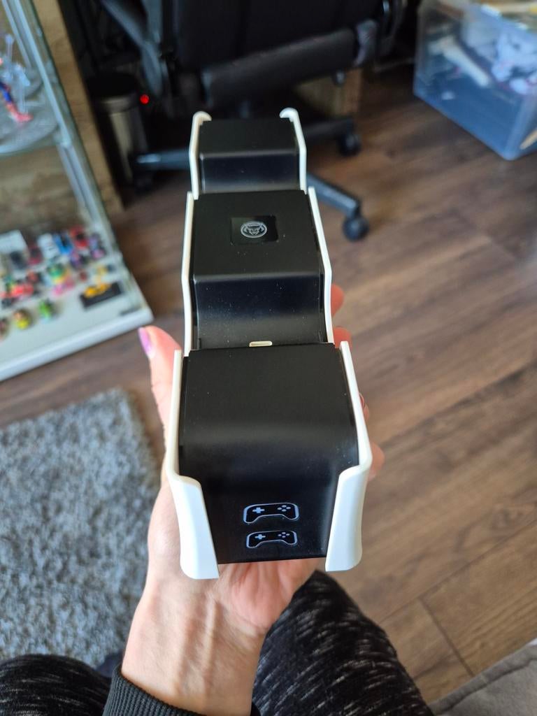 PS3 Controller Oplader - Laadstation voor 2 controllers, Ophalen of Verzenden, Gebruikt, Voeding, Oplader of Kabel, PlayStation 3