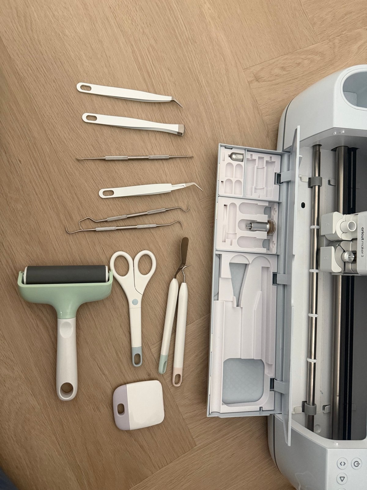 Cricut Maker 3 met complete toolset, Ophalen, Educatief, Zo goed als nieuw, Kunststof