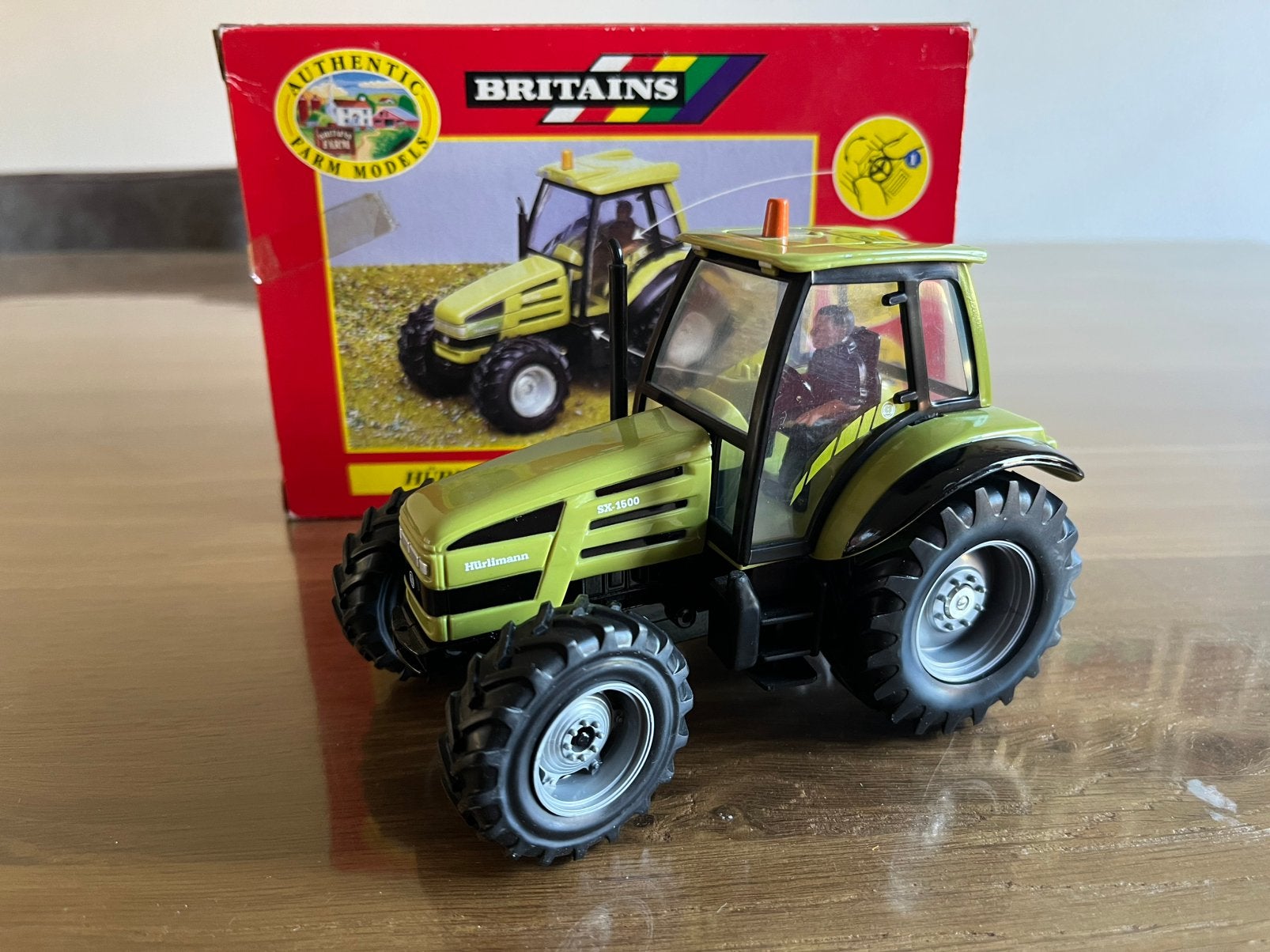 Hürlimann SX 1500 tractor Britains 00038 Nieuw, Ophalen of Verzenden, Nieuw, Tractor of Landbouw, Britains