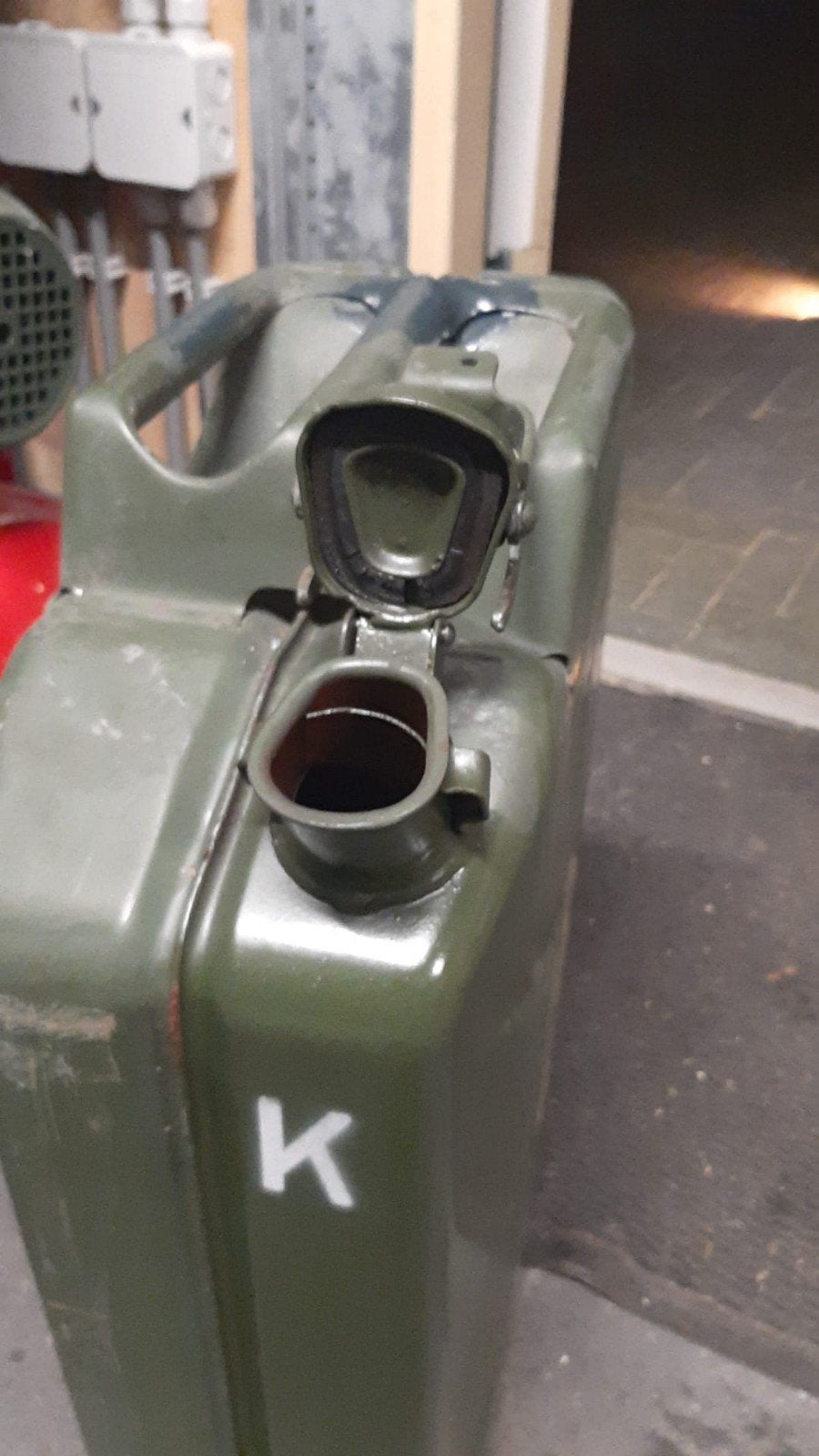 Nieuwe jerrycan met tuit, gecoat van binnen, Doe-het-zelf en Verbouw, Ophalen, Nieuw