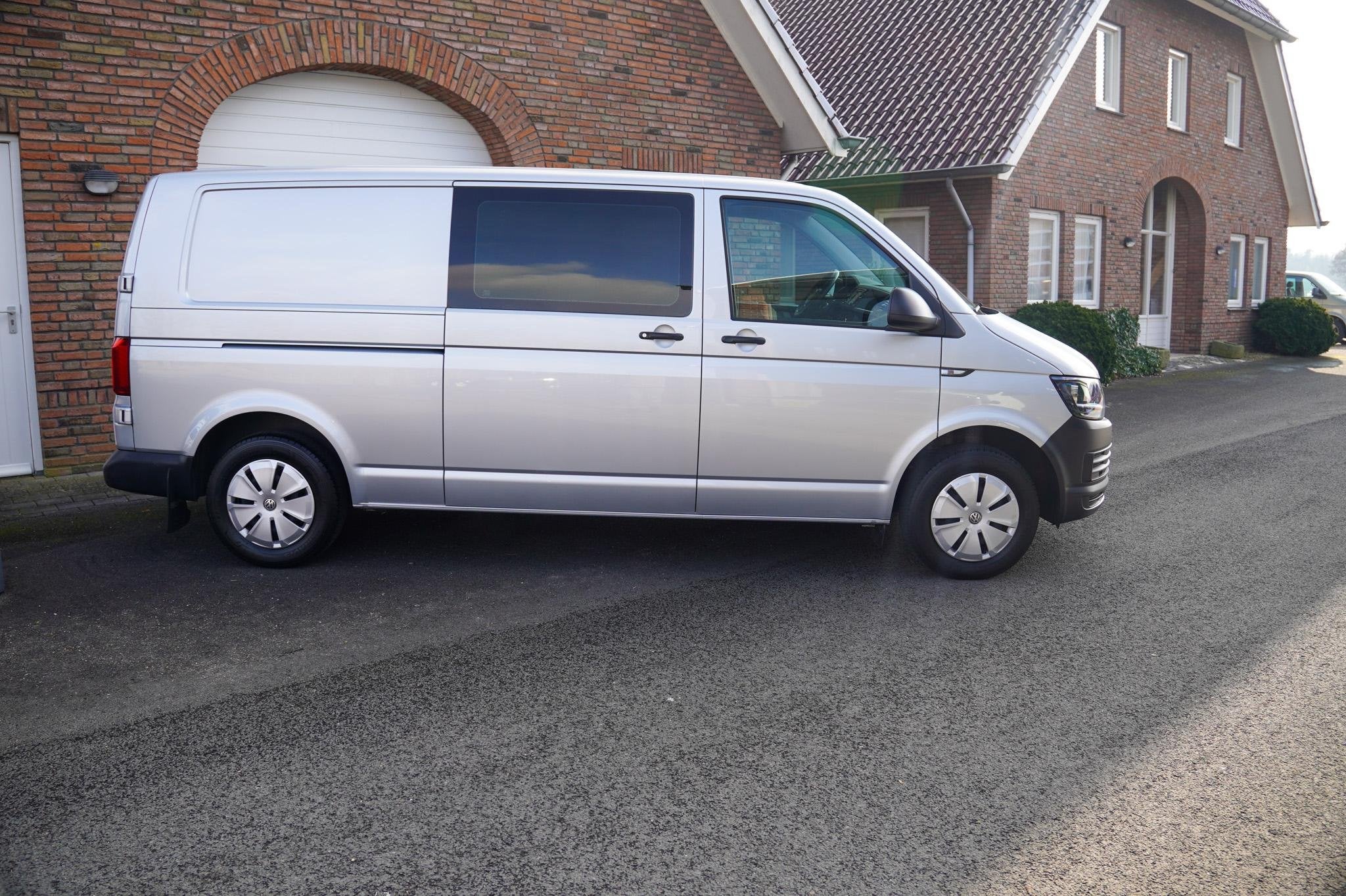 Volkswagen Transporter T6 150PK DSG L2H1 DUB/CAB Trekhaak 6-, Stof, Gebruikt, 4 cilinders, 150 pk