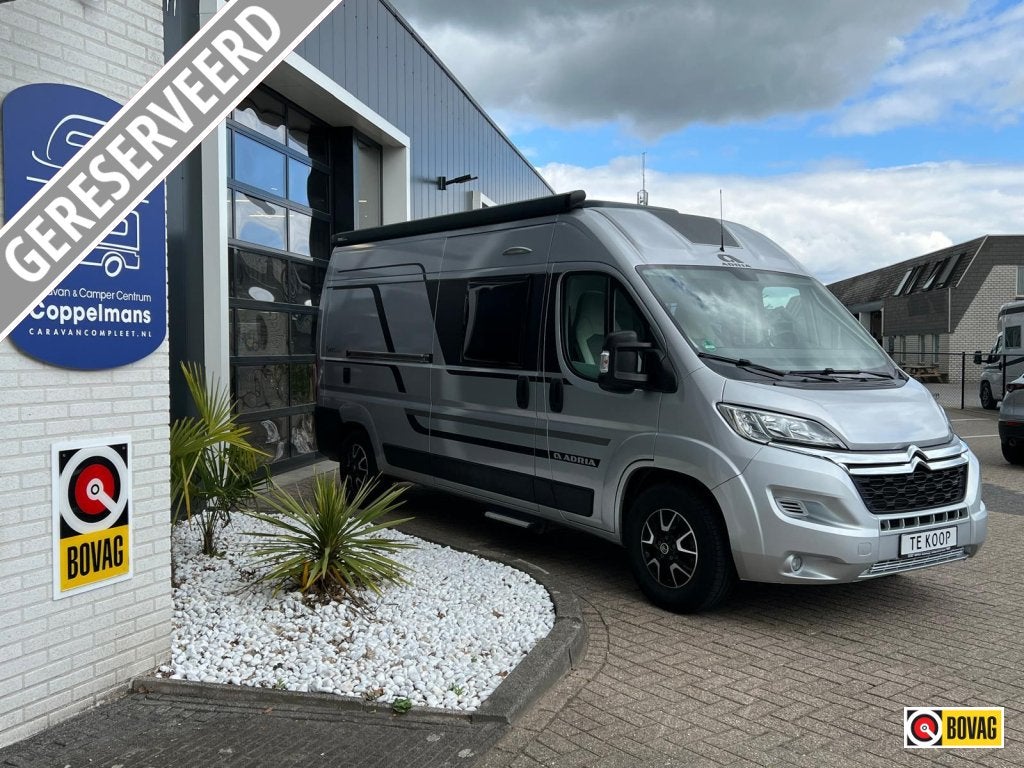 Adria Twin Axess 600 SP Luifel, Trekhaak, Fietsenrek, Carpla, Caravans en Kamperen, Campers, Ringverwarming, Tot en met 2, Bedrijf