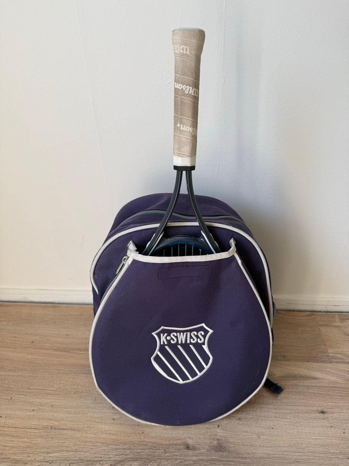 K-Swiss tennisrugzak met Wilson tennisracket, Ophalen, Gebruikt, Tas, K-Swiss