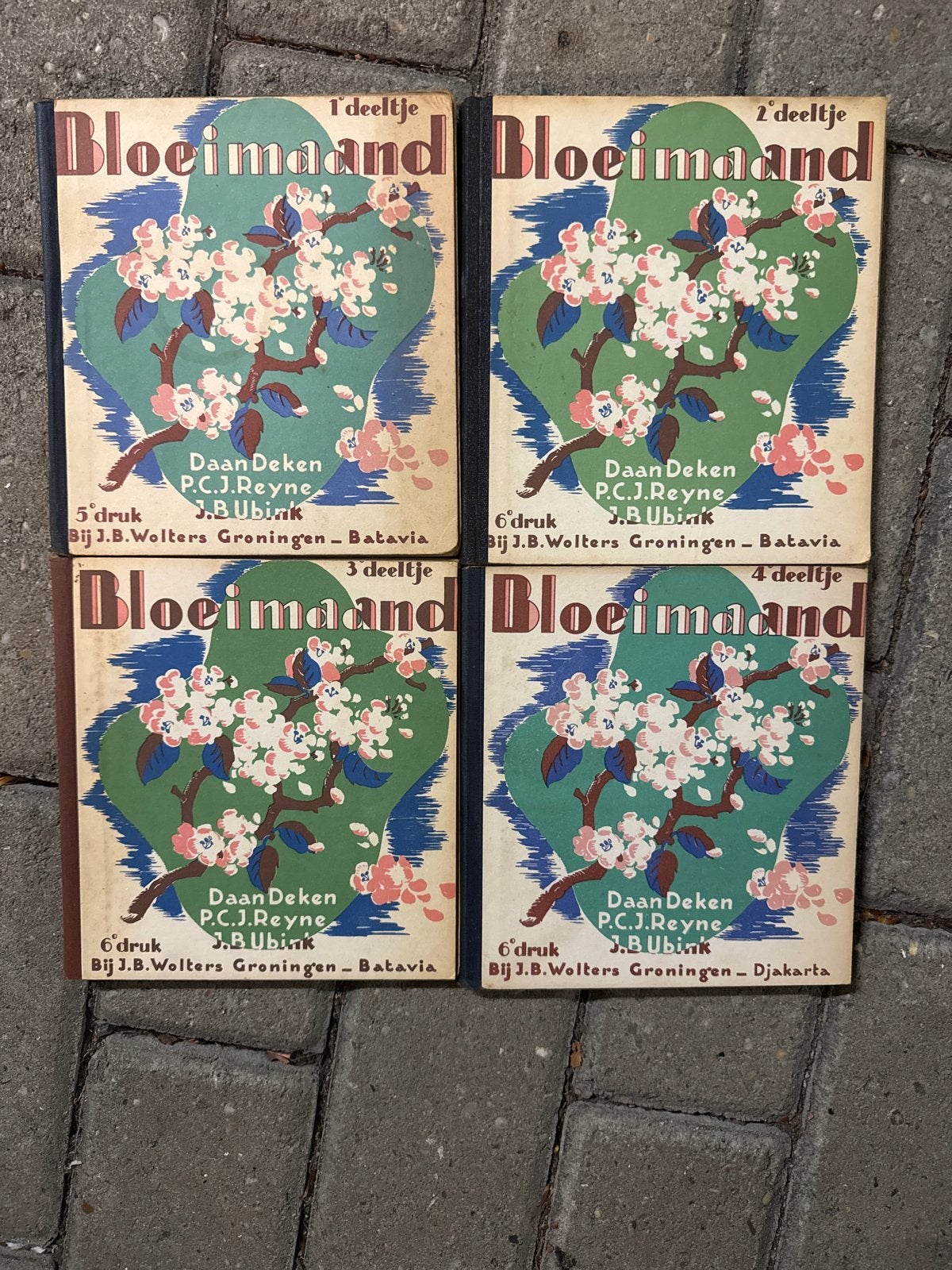 Bloeimaand - Vintage Nederlandse Schoolboeken (4 delen), Boeken, Ophalen of Verzenden, Gelezen, Overige niveaus, Nederlands