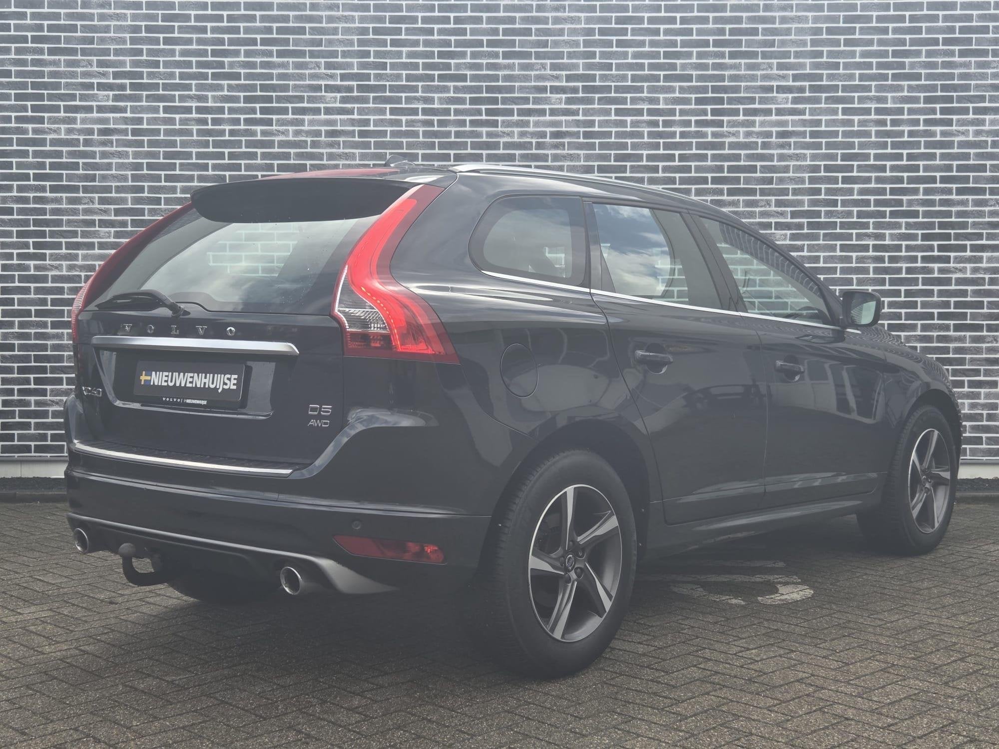 Volvo XC60 2.4 D5 AWD R-Design | Navigatie | Trekhaak | Lede, Auto's, Volvo, 197 €/maand, Bedrijf, Vierwielaandrijving, SUV of Terreinwagen