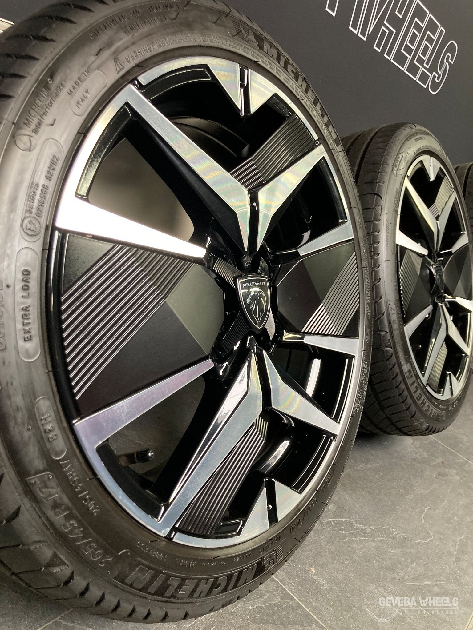 17” originele Peugeot 208 GT (e) velgen + banden 4x108 98513, Gebruikt, -, -, Banden en Velgen