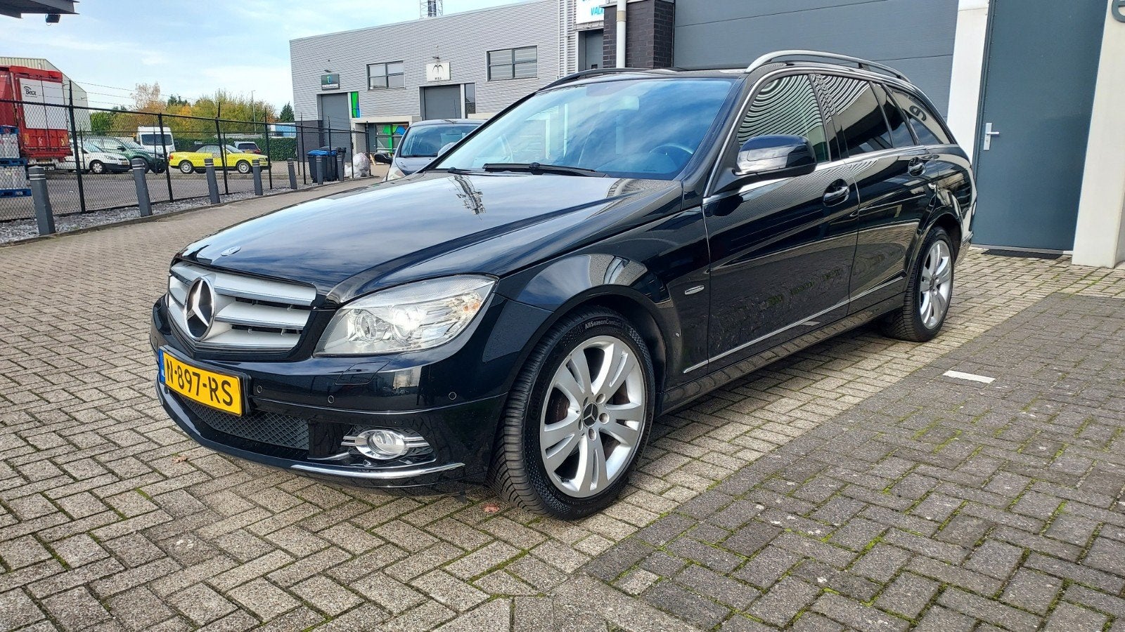 Mercedes-Benz Mercedes 2008 Zwart, Automaat, Achterwielaandrijving, 1800 kg, Zwart