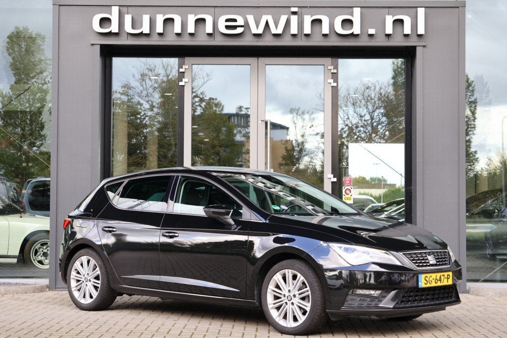 Seat LEON 1.4 TSI Xcellence DSG*LED*TREKHAAK*CARPLAY*CRUISE*, Auto's, Gebruikt, Euro 6, 4 cilinders, Leon