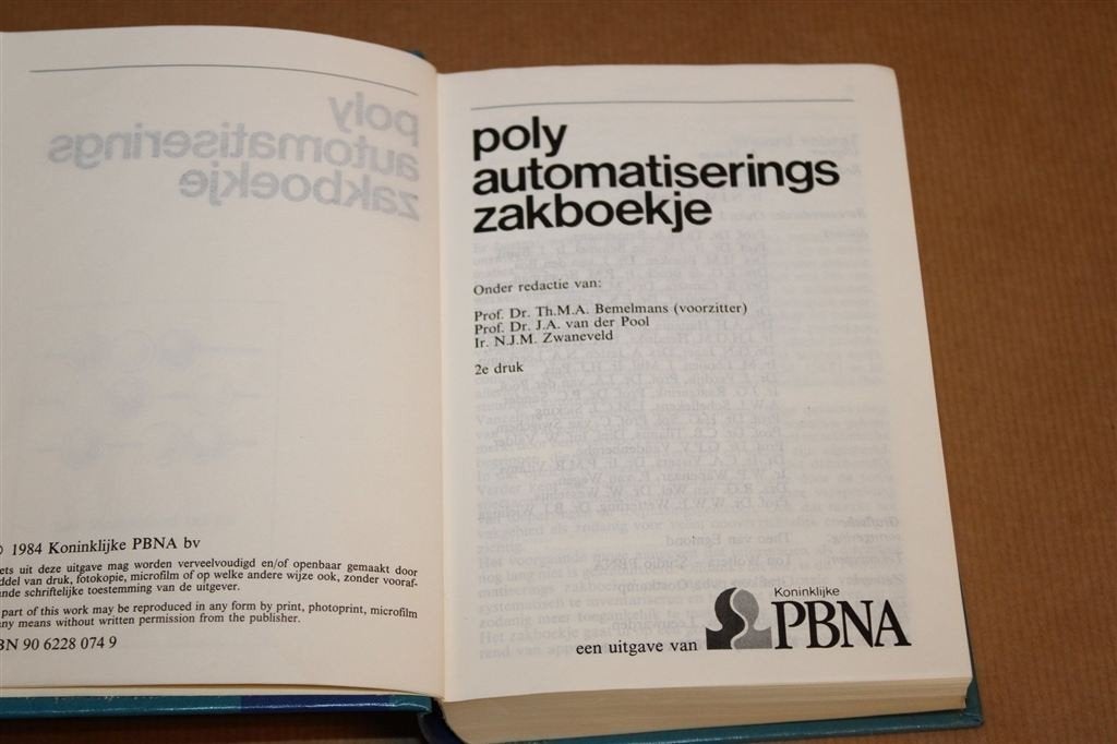 Poly Automatiserings Zakboekje — Naslagwerk IT 1984, Ophalen of Verzenden, Gelezen, Bouwkunde