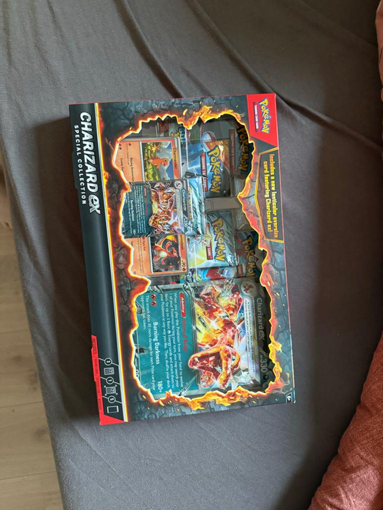 Pokémon TCG: Charizard ex Special Collection, Hobby en Vrije tijd, Verzamelkaartspellen | Pokémon, Ophalen of Verzenden, Nieuw
