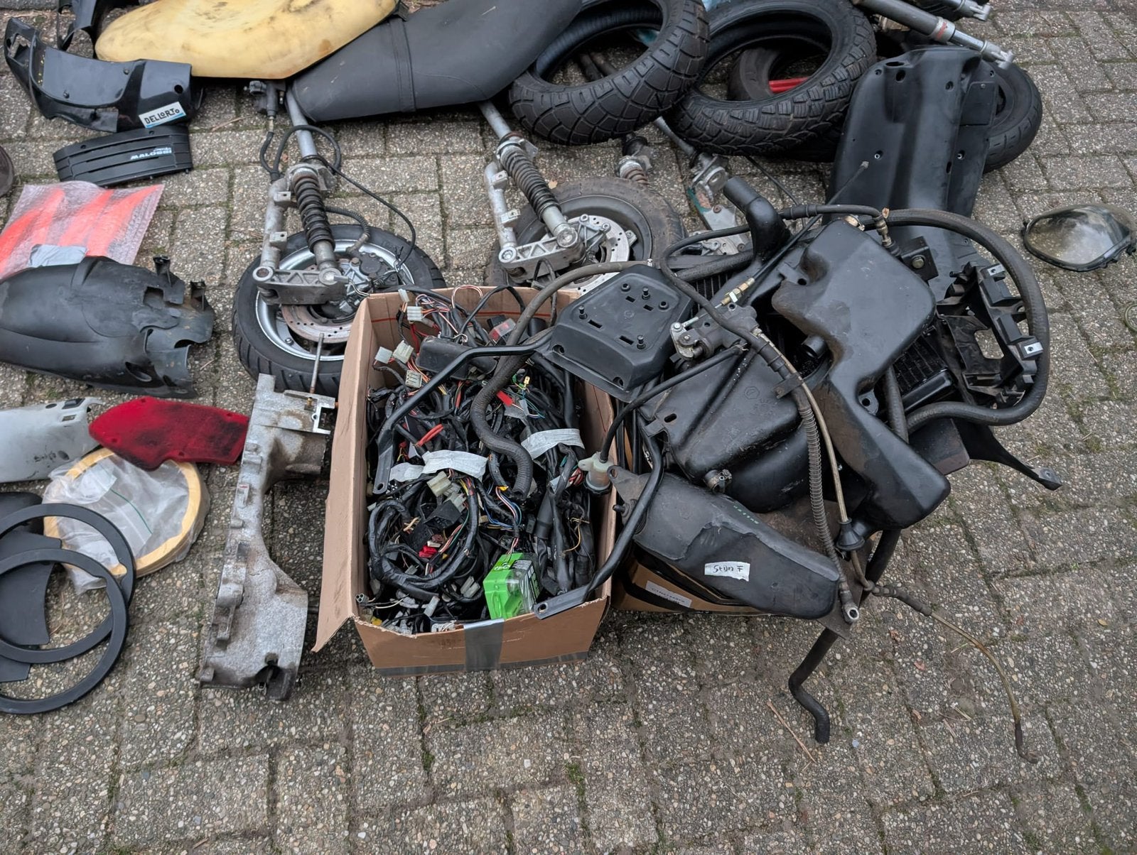 50cc 125cc 150cc 172cc 180cc onderdelen, Ophalen