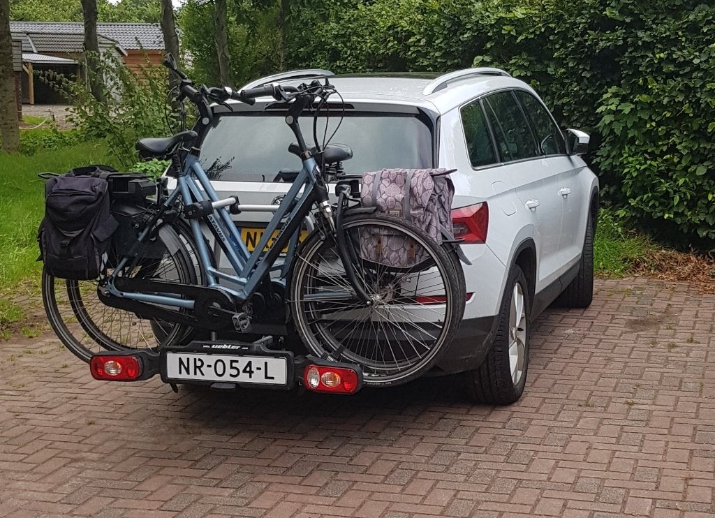 Fietsdrager te koop merk Uebler, Auto diversen, Fietsendragers, Ophalen, Zo goed als nieuw, 2 fietsen, Trekhaakdrager