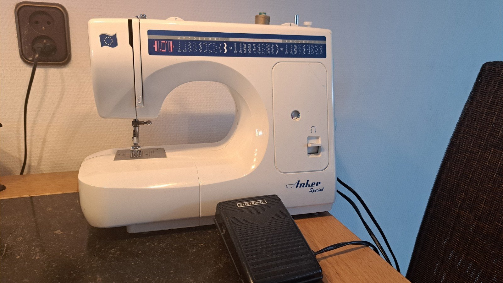 Anker Special Naaimachine 750S. - Zo goed als nieuw, Hobby en Vrije tijd, Naaimachines en Toebehoren, Ophalen, Zo goed als nieuw