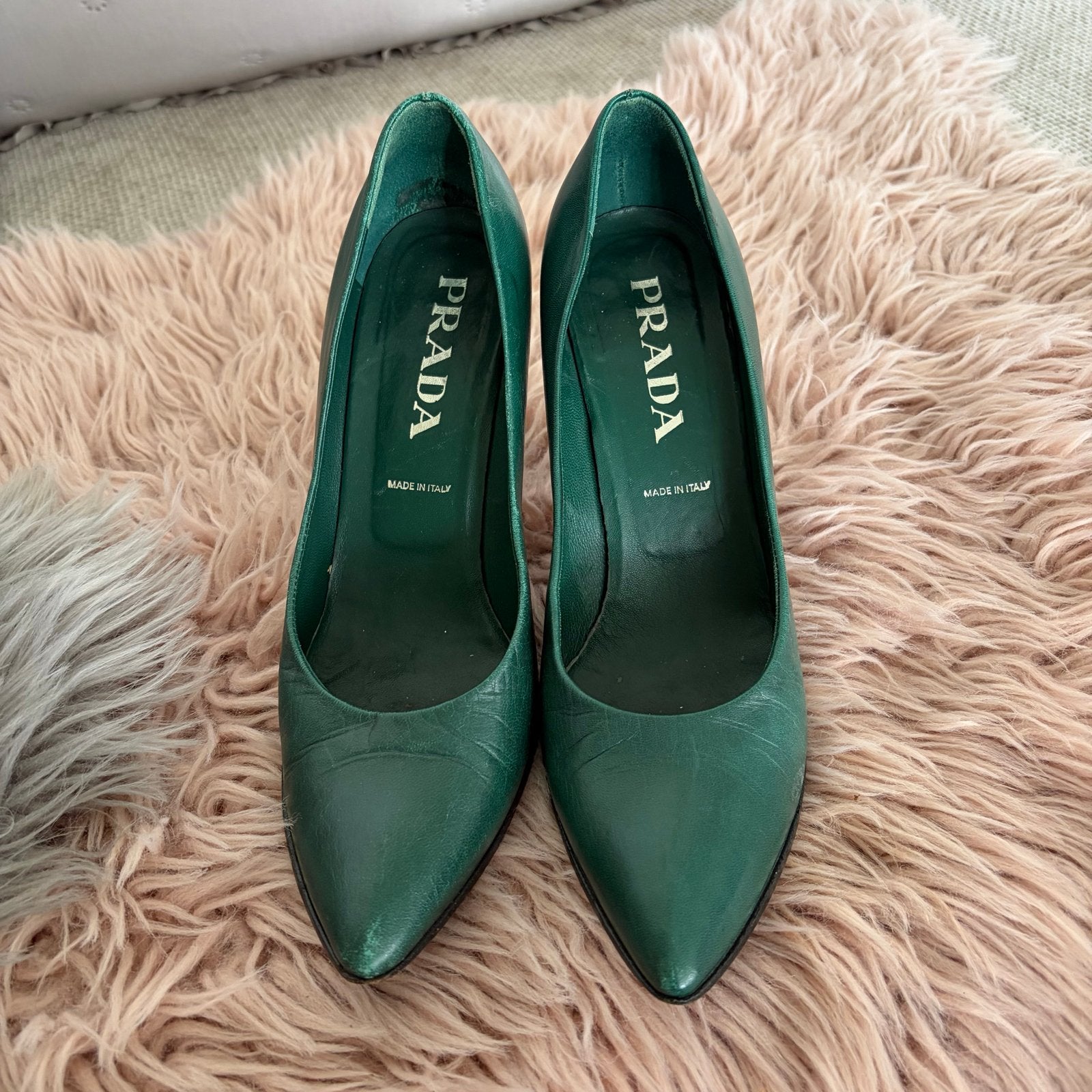 Prada Pumps Groen Leer Maat 38.5, Kleding | Dames, Ophalen of Verzenden, Gedragen, Groen, Pumps