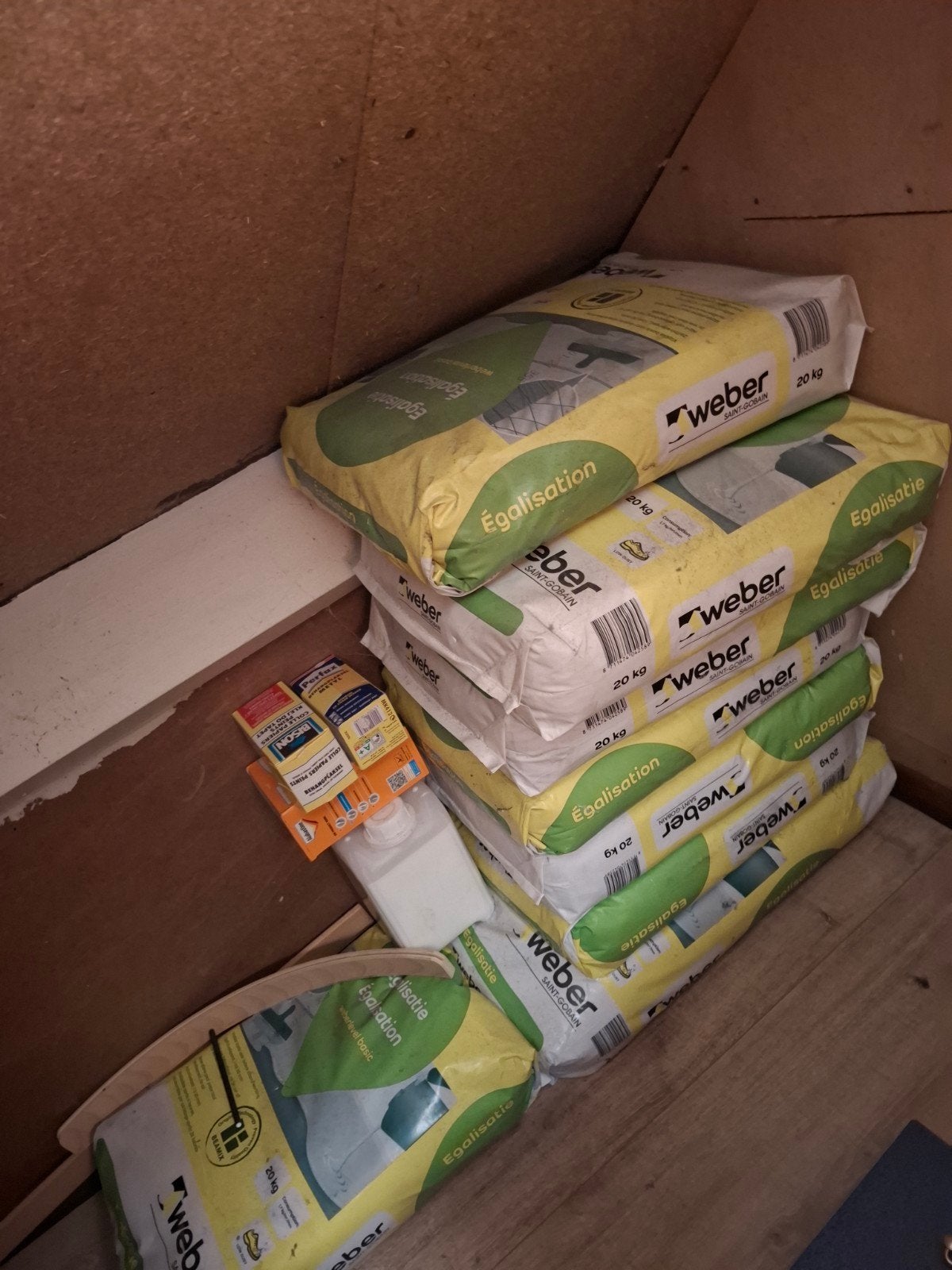 Weber Egalisatie 20kg zakken, Ophalen of Verzenden, Nieuw