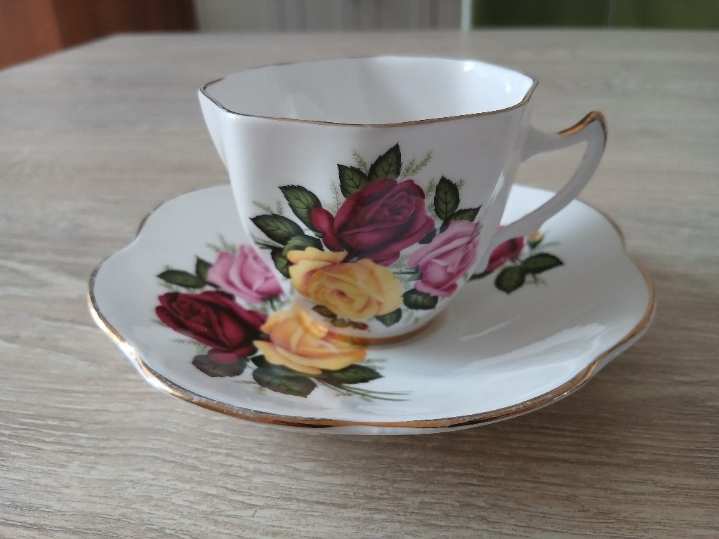 Kop en schotel Imperial, Ophalen of Verzenden