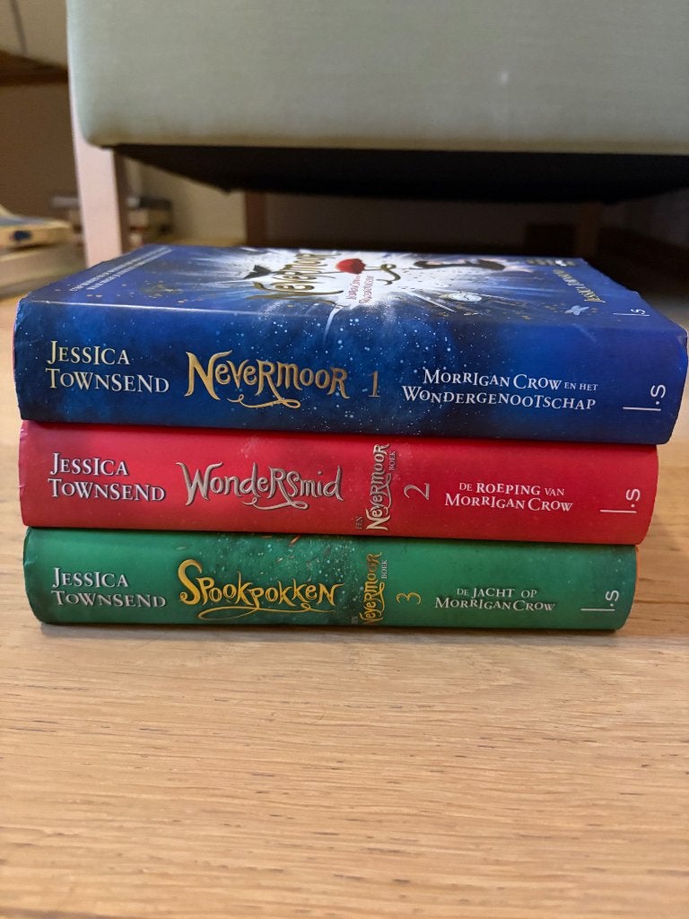 Nevermoor, Wondersmid, spookpokken boeken, Ophalen of Verzenden, Zo goed als nieuw, Nederland, Jessica Townsend
