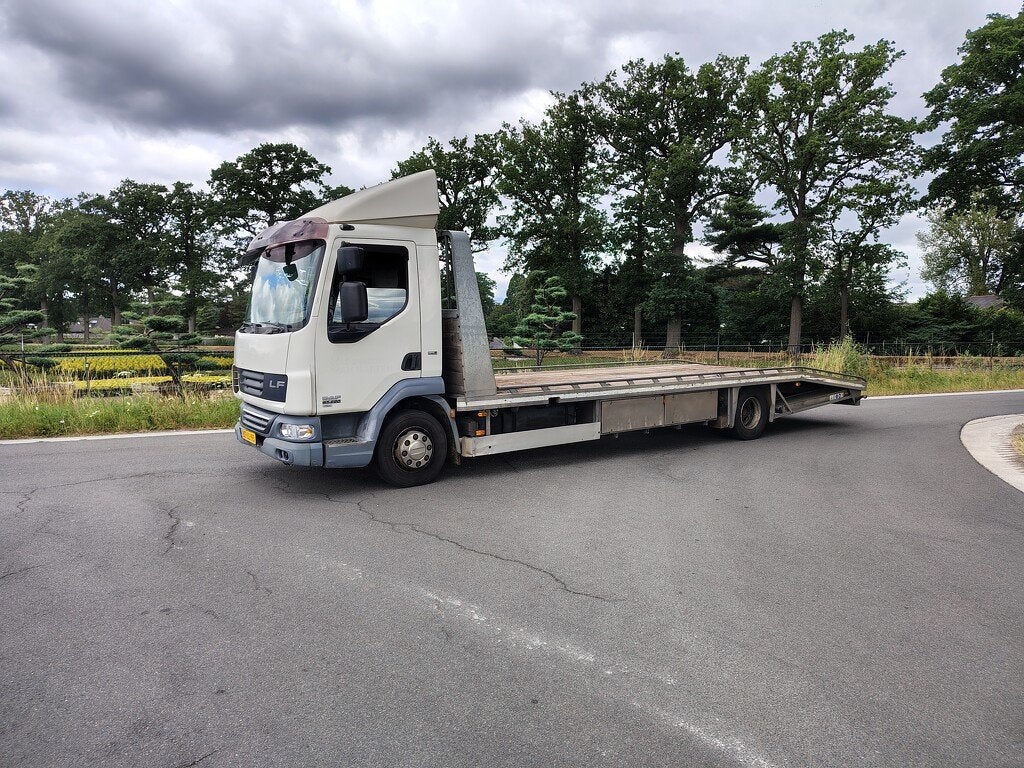 DAF LF45-220 OPRIJWAGEN / AUTOTRANSPORTER AUTOMAAT!, Overige brandstoffen, Bedrijf, DAF, Te koop