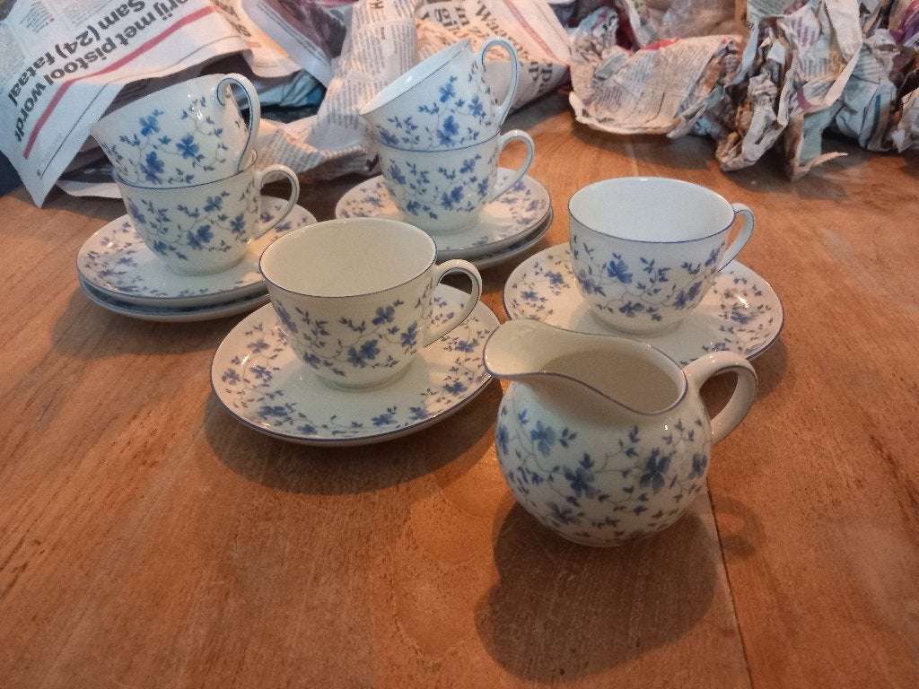 Arzberg servies blauwe Bloemetjes., Arzberg, Ophalen of Verzenden, Zo goed als nieuw, Overige stijlen