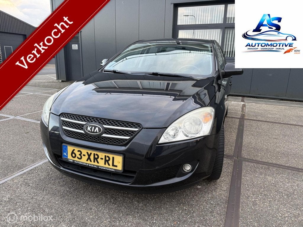 Kia cee'd 1.4 X-ecutive*airco*trekhaak*elek ramen*, Auto's, Gebruikt, 4 cilinders, 1396 cc, Automatische klimaatregeling