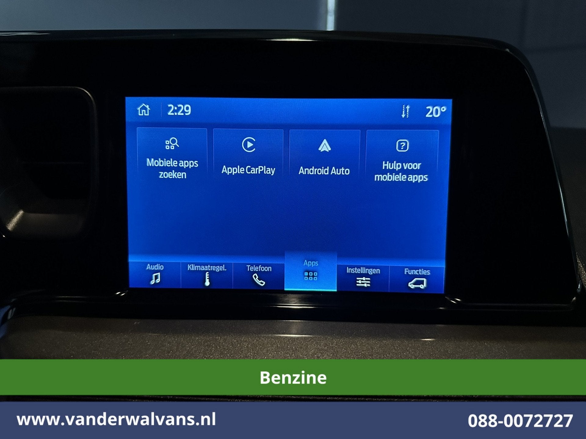 Ford Transit Courier 1.0 EcoBoost 101pk Benzine L1H1 Euro6 A, Auto's, Voorwielaandrijving, Dealer onderhouden, Gebruikt, Wit