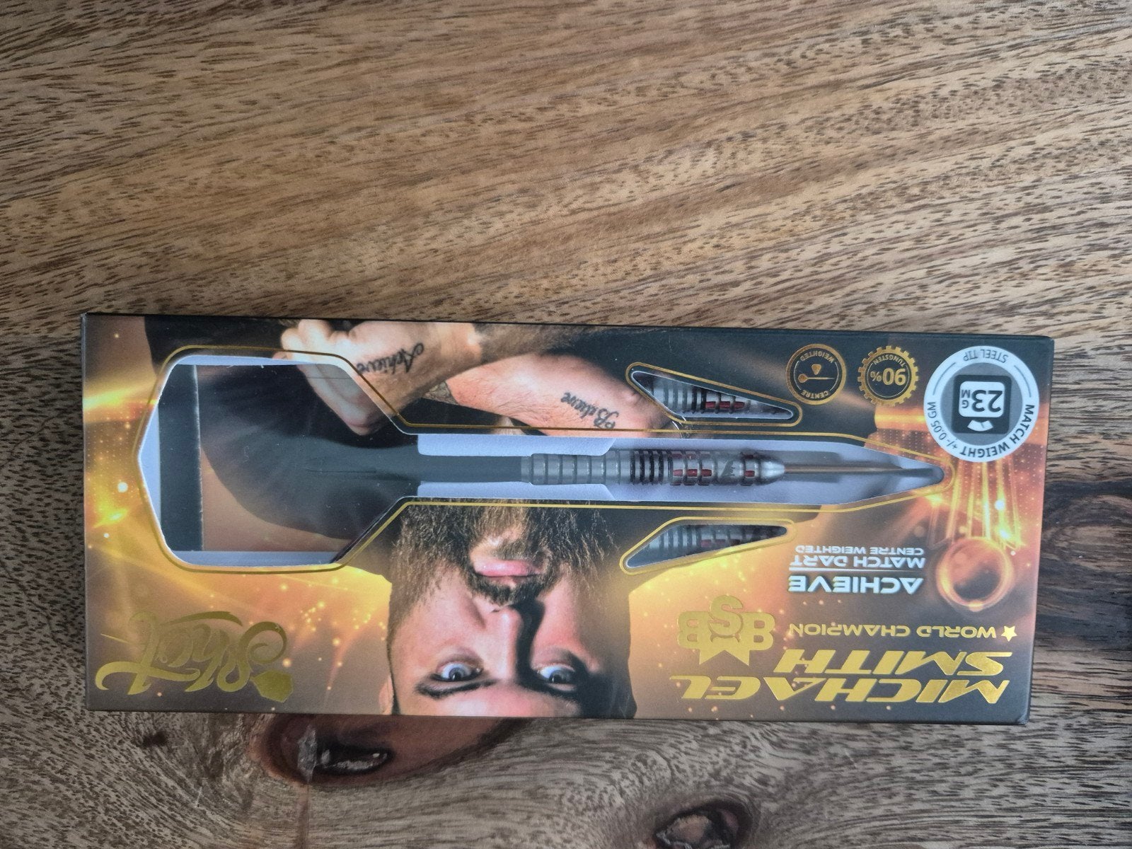 Michael Smith Achiev Darts 23g, Sport en Fitness, Darts, Ophalen of Verzenden, Zo goed als nieuw, Pijlen