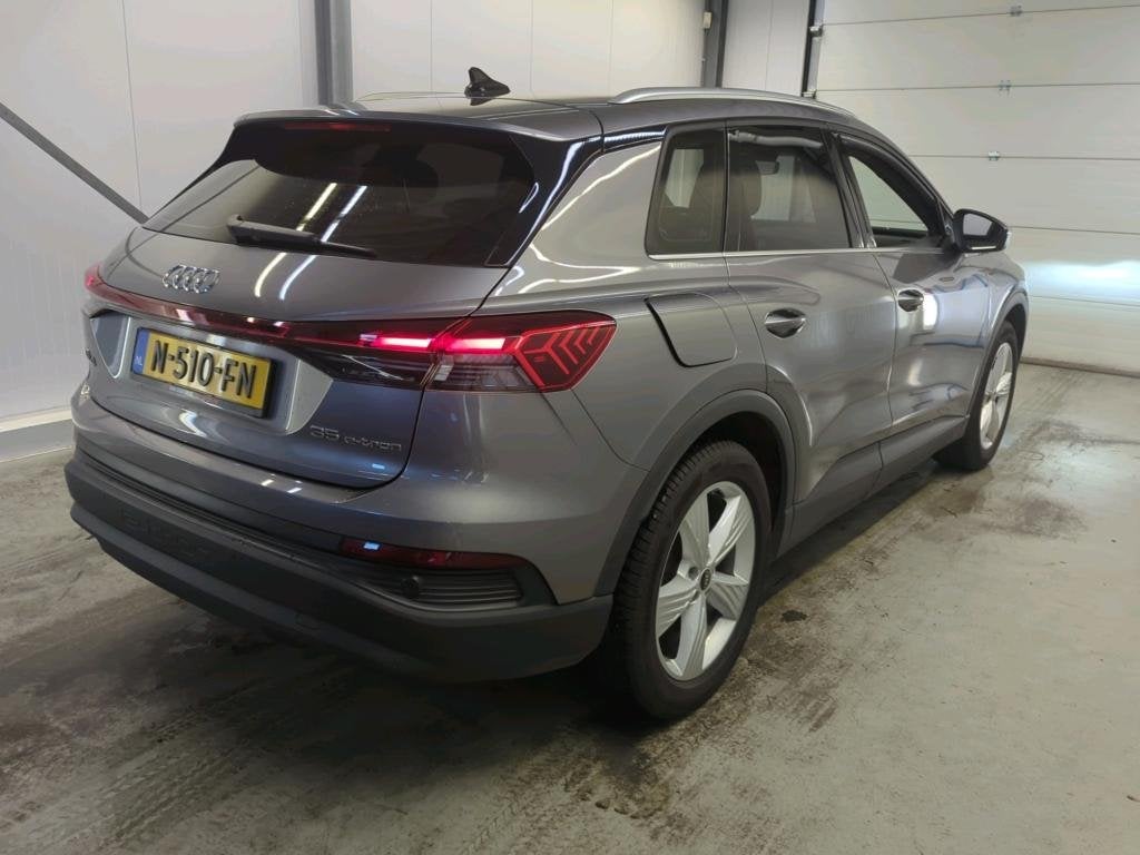Audi Q4 e-tron Launch edition 55 kWh Soh 91% Adapt.Cruise Ca, Auto's, Automaat, Achterwielaandrijving, Gebruikt, 1865 kg