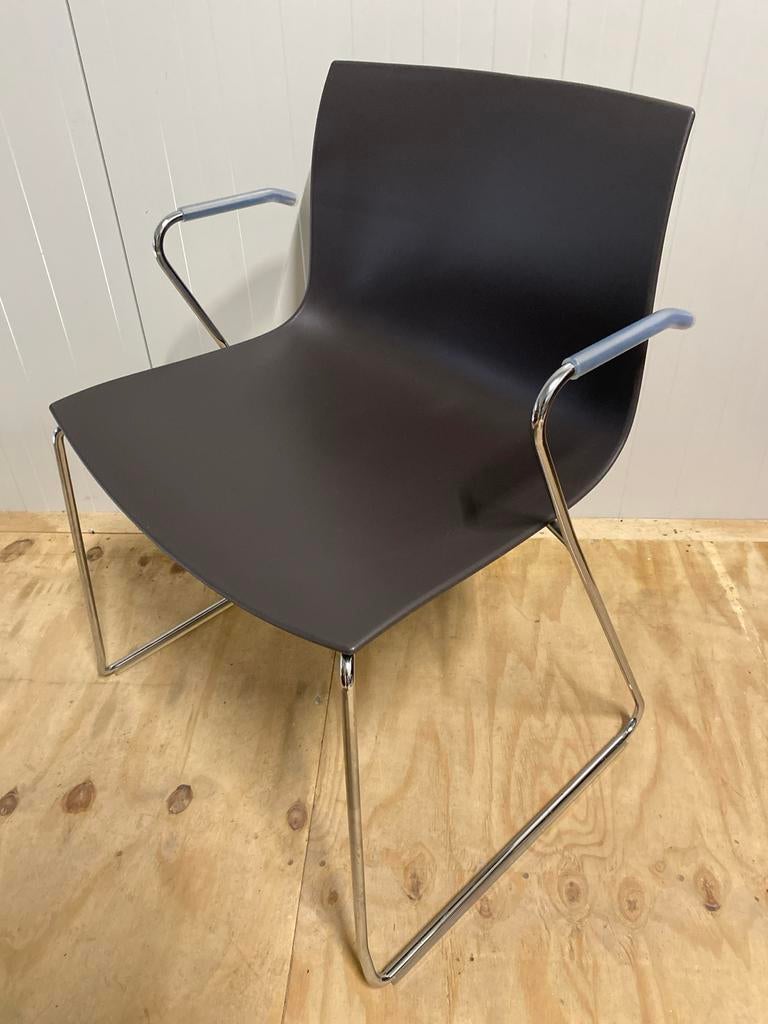 Arper Catifa 46 Design Stoel, Huis en Inrichting, Stoelen, Gebruikt, Eén, Zwart, Ophalen