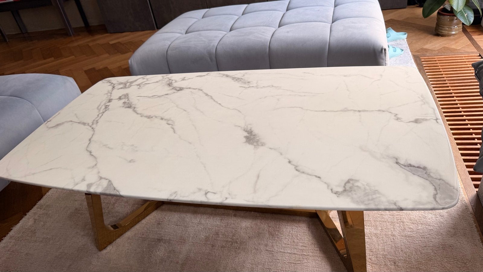 Richmond salontafel met marmerlook blad en gouden onderstel, Huis en Inrichting, Ophalen, 100 tot 150 cm, 50 tot 100 cm, Zo goed als nieuw
