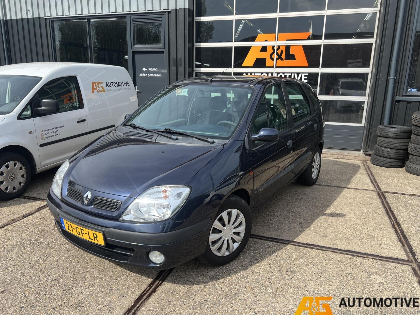 Renault Scenic 1.6-16V RXE 2000 Blauw | Airco | Nieuwe APK!, Auto's, Voorwielaandrijving, 4 cilinders, Blauw, Bedrijf
