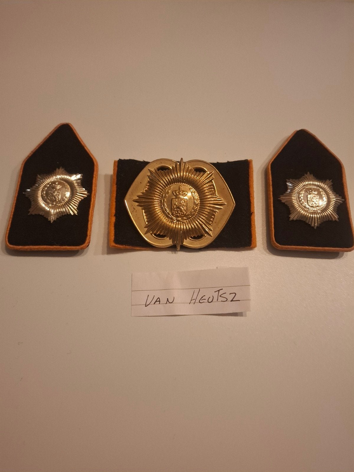 Set emblemen Van Heutz  koninklijke landmacht, Ophalen of Verzenden, Marechaussee, Nederland, Embleem of Badge