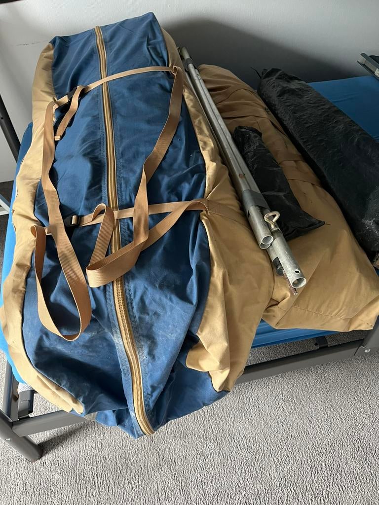 Tent (michigan 4pe hf11) en toebehoren, Caravans en Kamperen, Tenten, Ophalen of Verzenden, Gebruikt, Tot en met 3