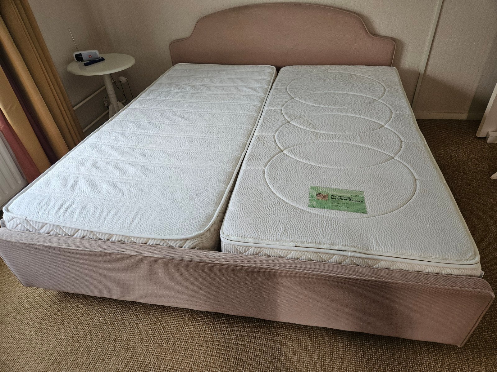 Luxe tweepersoonsbed 180x200 + 2 goede latex matrassen, Huis en Inrichting, Slaapkamer | Complete slaapkamers, Ophalen, Gebruikt