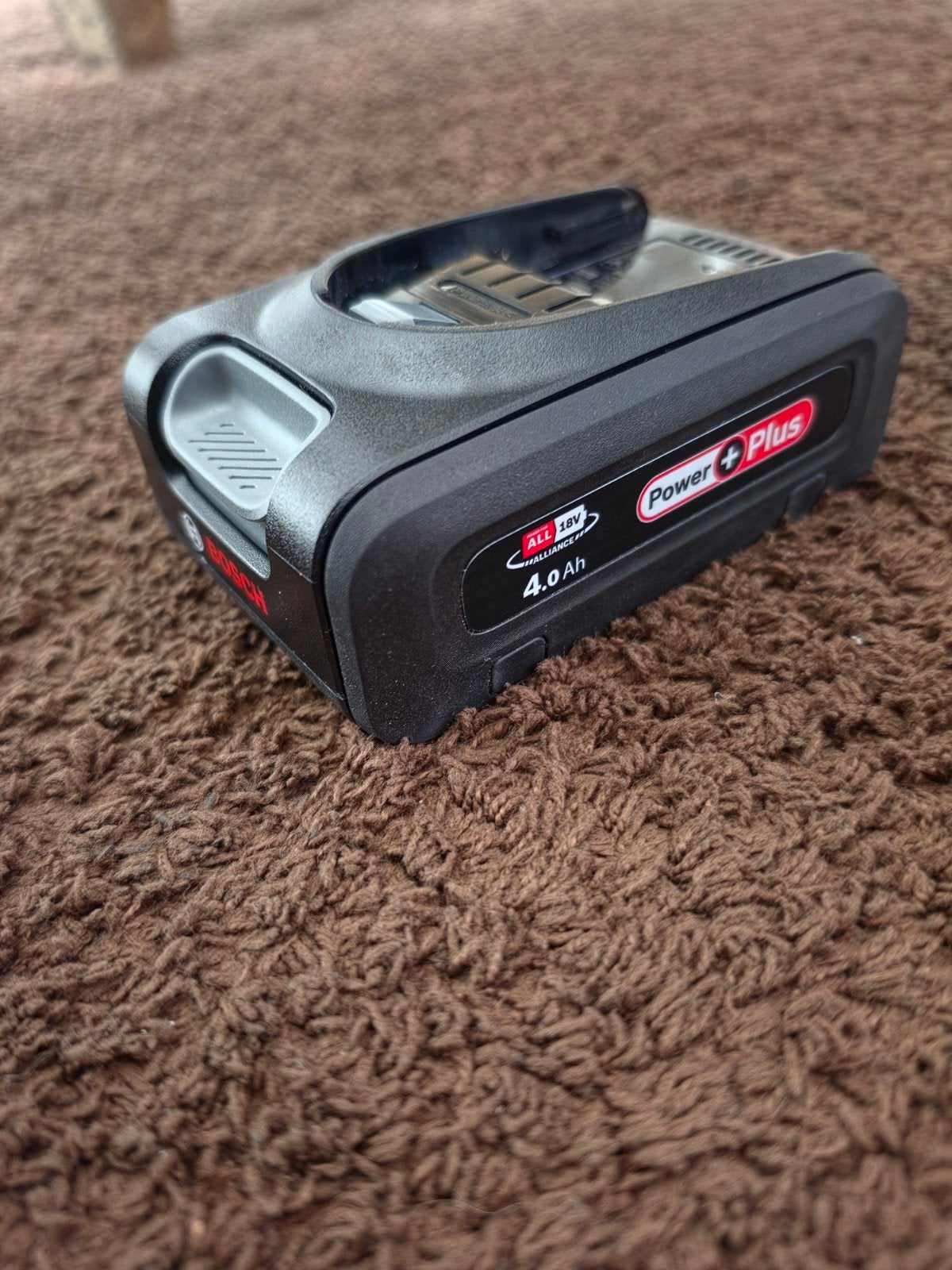 Bosch 18V 4.0 Ah Power Plus Accu, Ophalen of Verzenden, Stopcontact