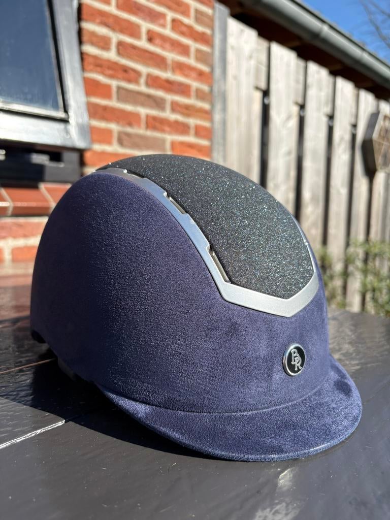 Super mooie blauwe glitter cap van BR, Dieren en Toebehoren, Paardrijkleding, Ophalen of Verzenden, Zo goed als nieuw, Overige soorten