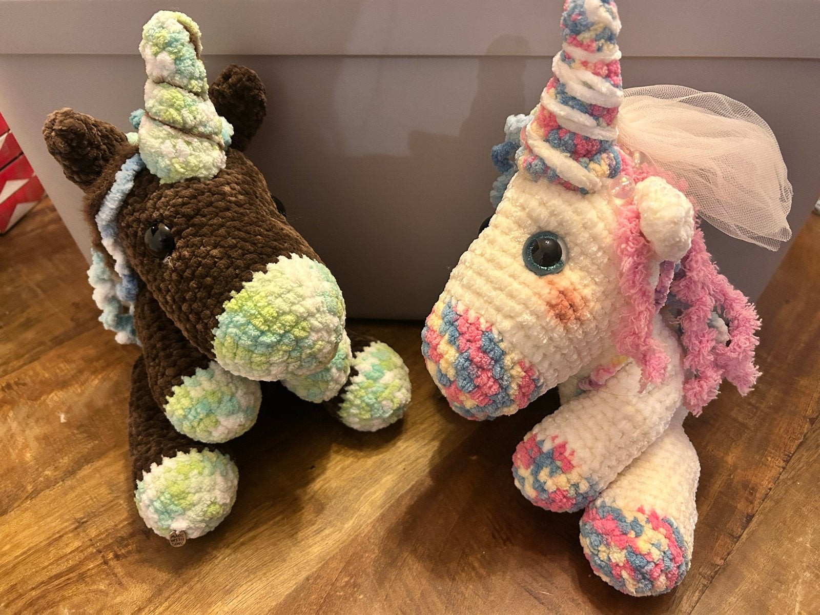 Unicorn knuffels van chenille wol, Kinderen en Baby's, Speelgoed | Knuffels en Pluche, Eenhoorn, Handgemaakt, Nieuw, Ophalen of Verzenden