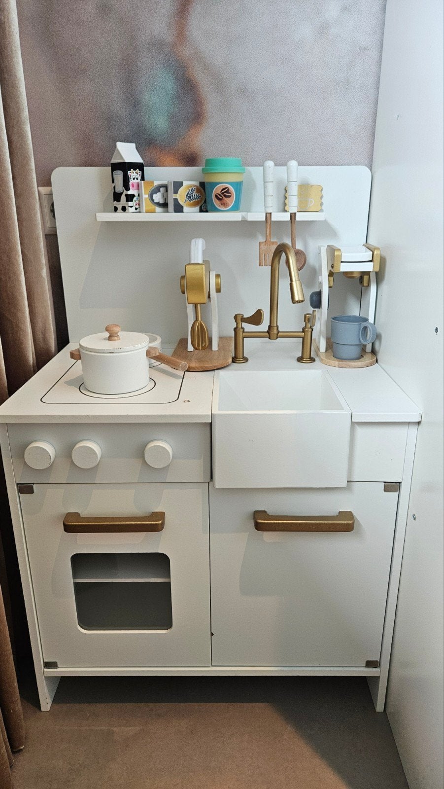 Houten speelkeuken Petit Amelie met accessoires, Ophalen, Gebruikt, Meubelstuk of Keukentje