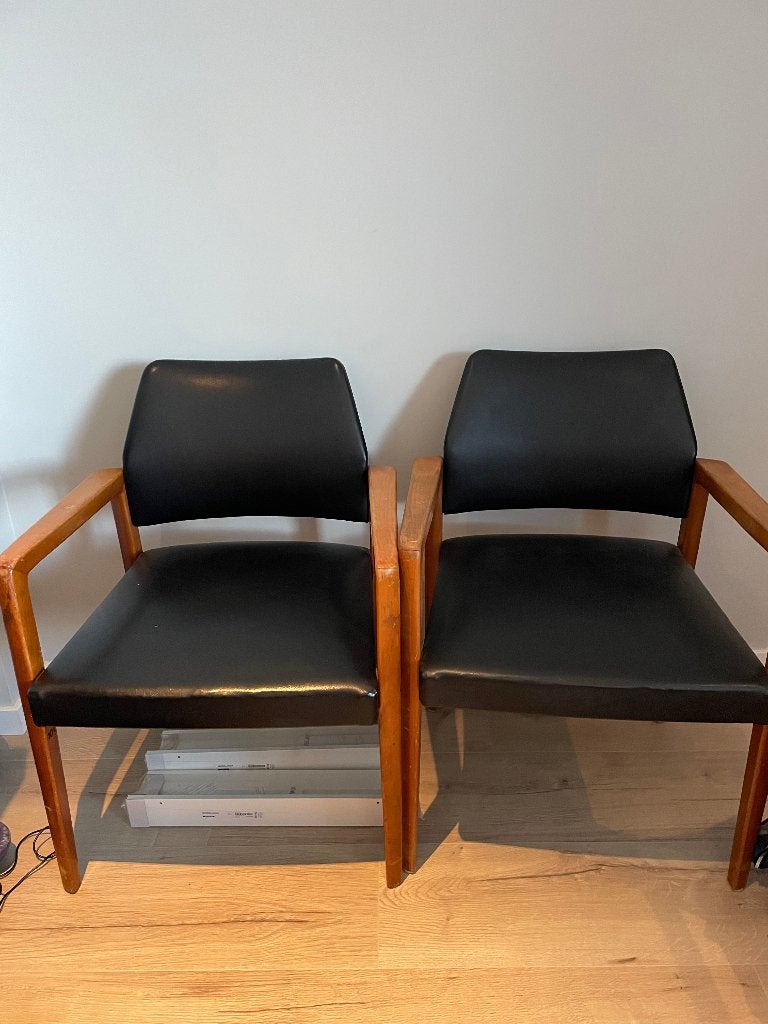 Prachtige retro stoelen met zwarte (kunst?)leren bekleding, Ophalen, Gebruikt, Twee, Zwart