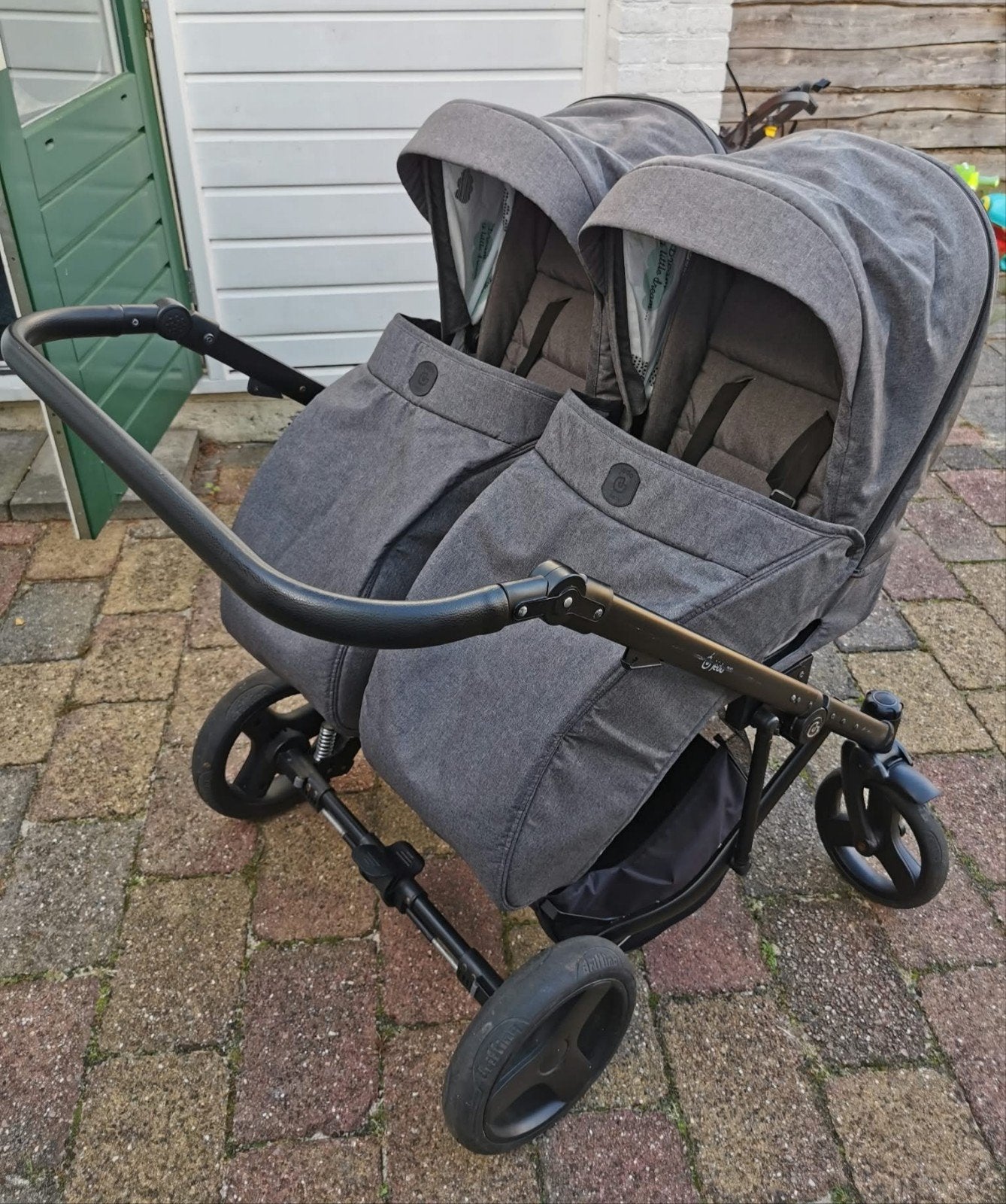 Tweeling kinderwagen met veel accessoires, Gebruikt, Ophalen of Verzenden, Duowagen, Kinderwagen