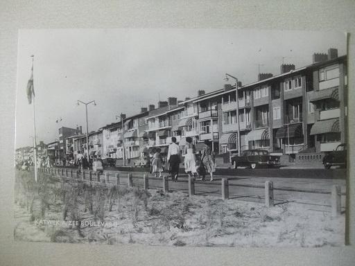 P246 Katwijk aan Zee - Boulevard, Verzenden, 1940 tot 1960, Ongelopen, Zuid-Holland
