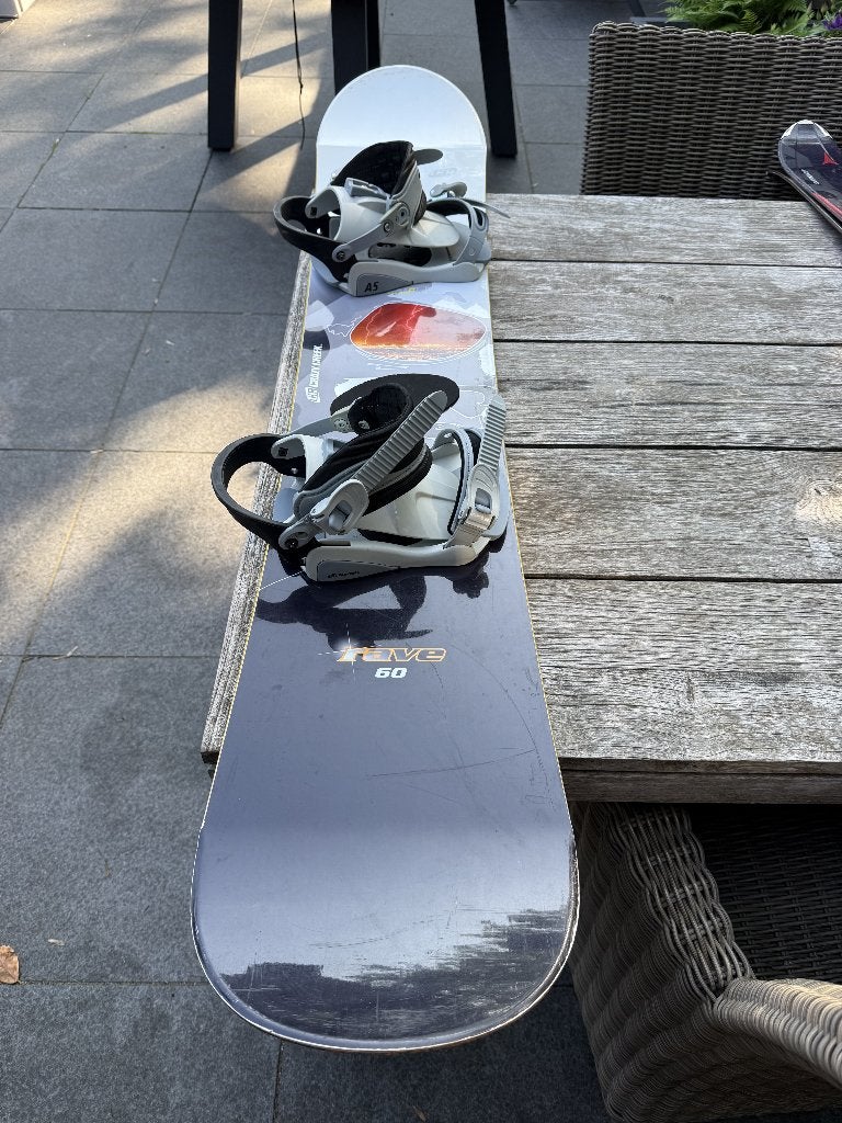 Crazy Creek Rave 60 snowboard met bindingen, Ophalen, Gebruikt, Board
