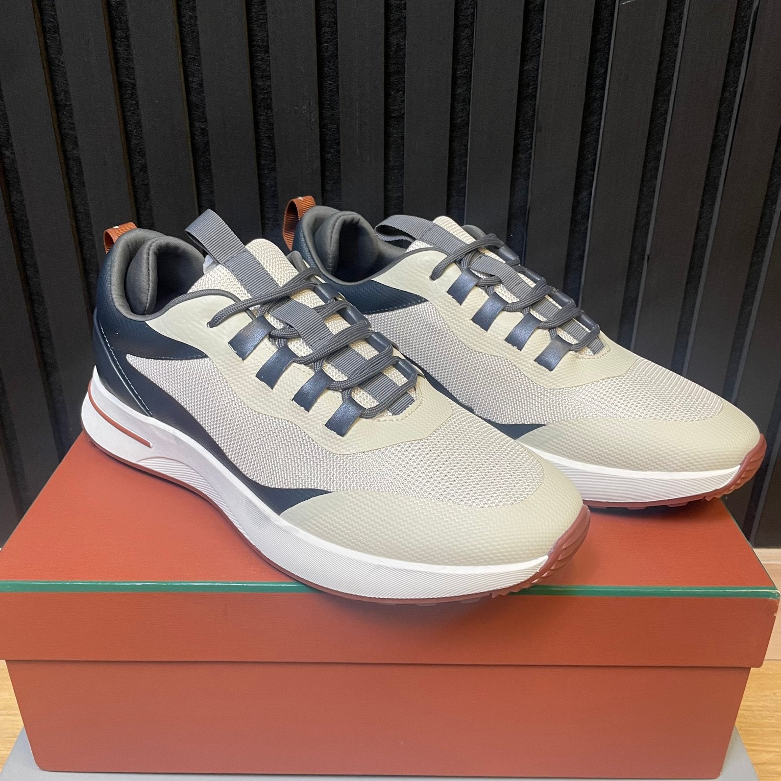 Loro Piana Weekend Walk - Beige - Nieuw - Maten 39-46, Kleding | Heren, Schoenen, Ophalen of Verzenden, Overige kleuren, Sneakers of Gympen