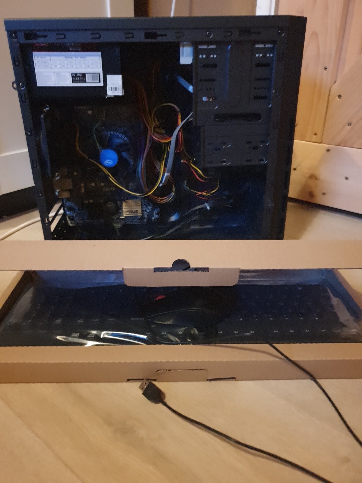 Office pc set, Computers en Software, Servers, Ophalen, Zo goed als nieuw, 128 GB, 3 tot 4 Ghz
