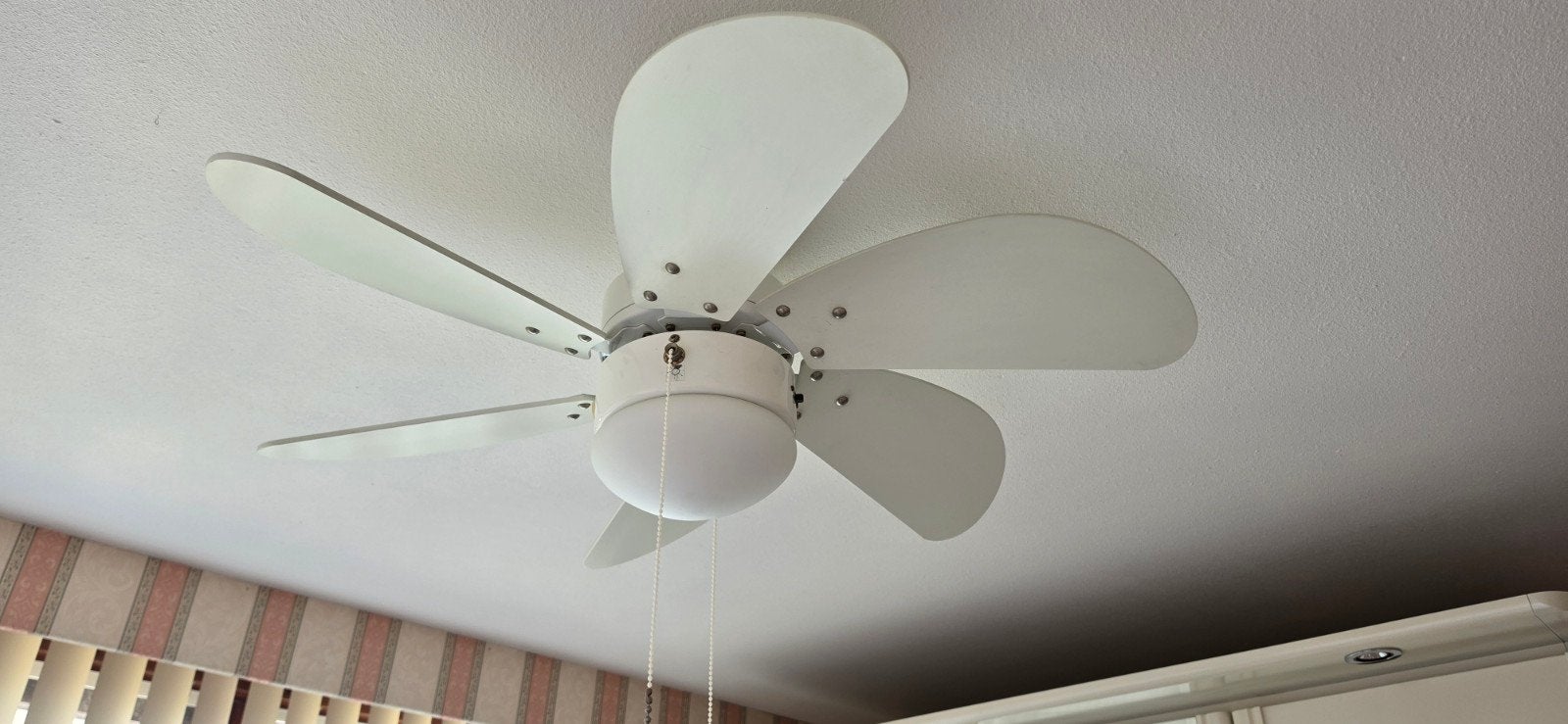 Plafondventilator met verlichting - Wit, 6 bladen, Met schakelaar, Ophalen, Gebruikt, Wit