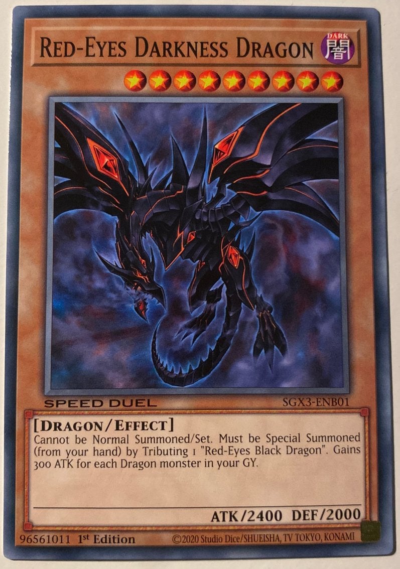 Yu-Gi-Oh! Red-Eyes Darkness Dragon SGX3 1st Edition !, Hobby en Vrije tijd, Verzamelkaartspellen | Yu-gi-Oh!, Ophalen of Verzenden